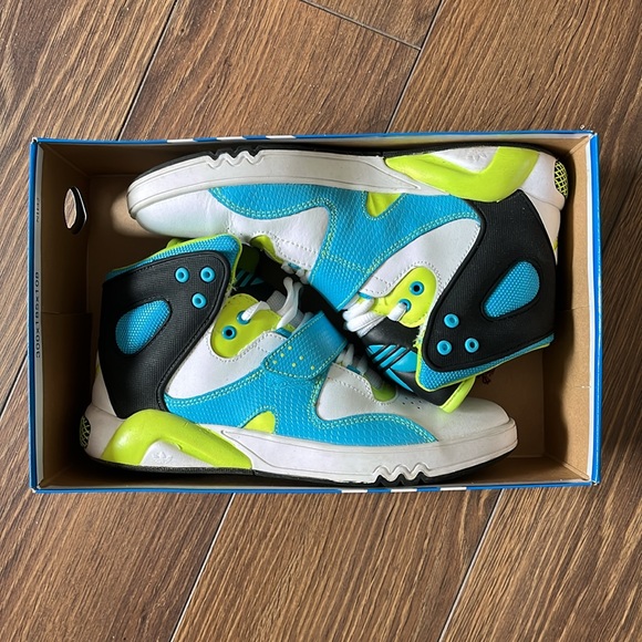 Adidas Originals Roundhouse Sneakers - White/Blue/Navy/Green - Picture 2 of 9